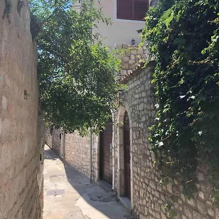 Apartment Pulic Rab Town
