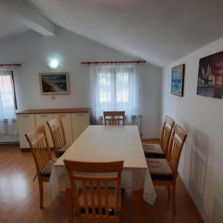 Apartment Pulic Rab Town