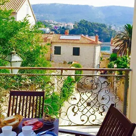Pulic Apartment *