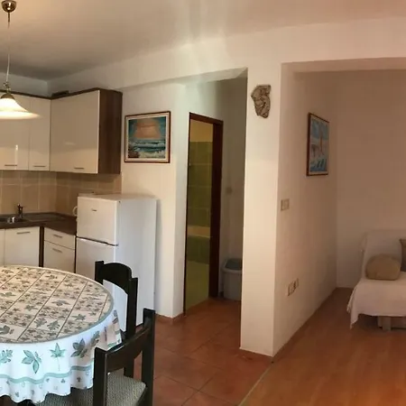 Apartment Pulic *